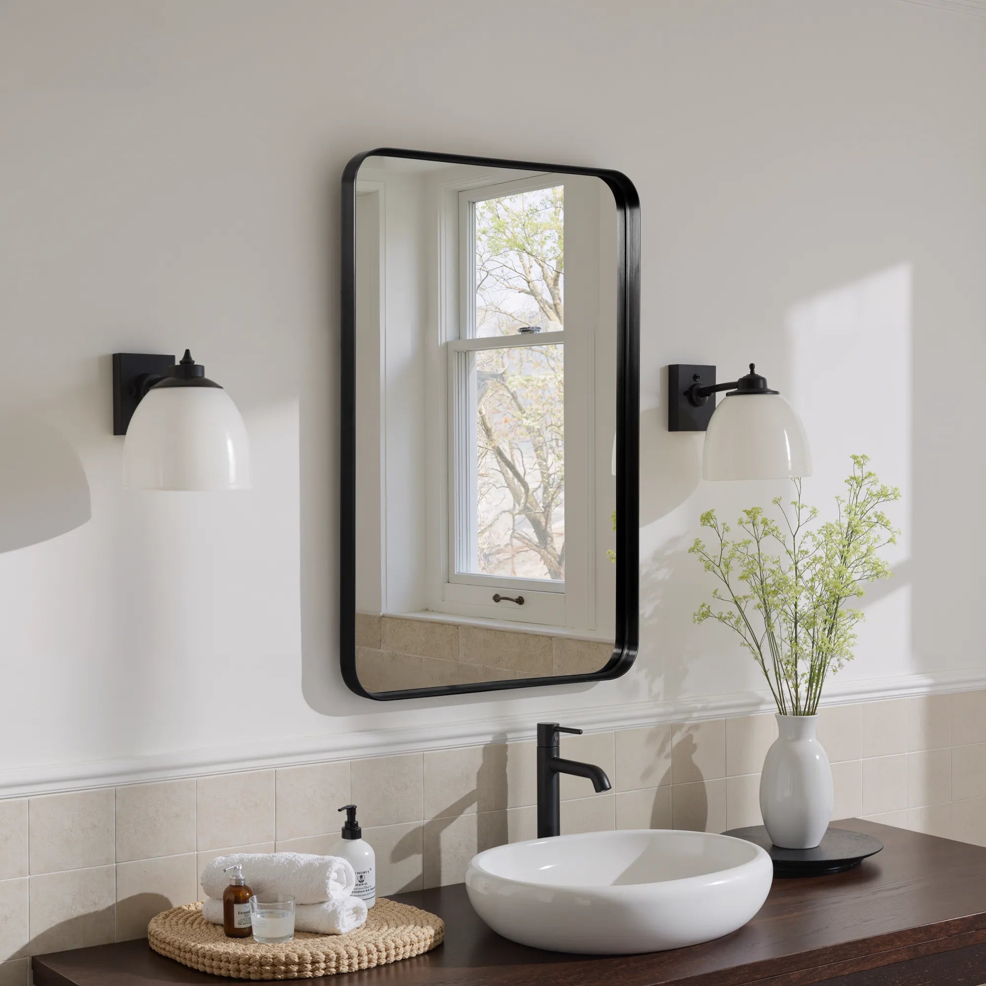 Theo-Rounded-Corner Wall Mirror — Black